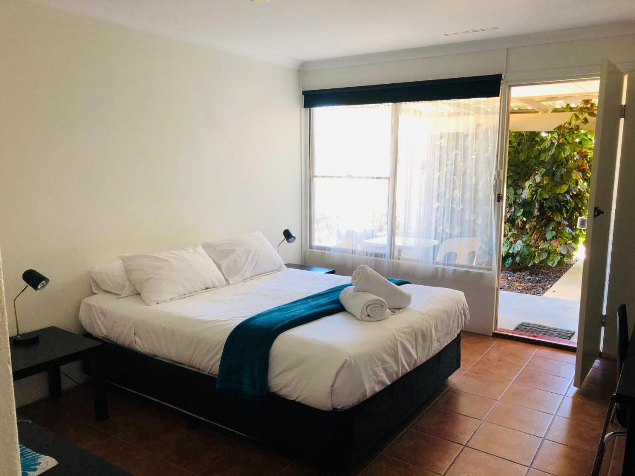 Jurien Bay Hotel Motel Exterior photo